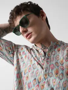 VASTRADO Geometric Woven Design Mandarin Collar Straight Short Kurta