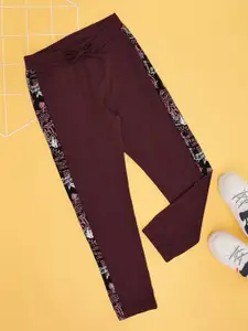 Pantaloons Junior Boys Slim Fit Typography Cotton Joggers