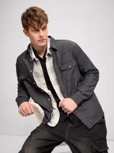 THE BEAR HOUSE Men Spread Collar Faded Cotton Relaxed Fit Casual Shirt