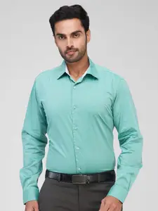 Raymond Men Spread Collar Solid Cotton Slim Fit Formal Shirt