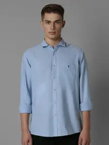 Louis Philippe Sport Men Spread Collar Solid Cotton Slim Fit Casual Shirt