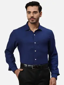 Park Avenue Men Spread Collar Textured Cotton Formal Shirt