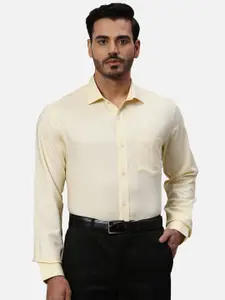 Park Avenue Men Spread Collar Textured Cotton Formal Shirt