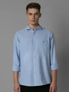 Louis Philippe Sport Men Spread Collar Solid Cotton Slim Fit Casual Shirt