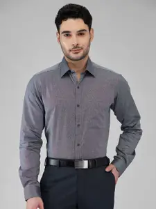 Raymond Men Spread Collar Solid Cotton Slim Fit Formal Shirt