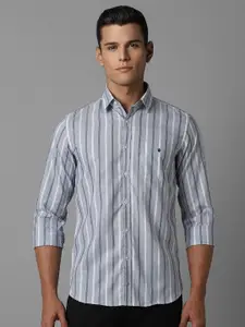 Louis Philippe Sport Men Spread Collar Vertical Striped Cotton Slim Fit Casual Shirt