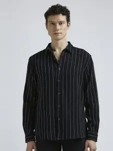 Pepe Jeans Men Spread Collar Vertical Striped Cotton Casual Shirt