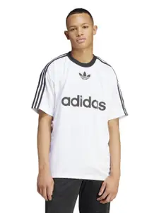 ADIDAS Originals Men Typography Printed Round Neck Relaxed Fit T-shirt