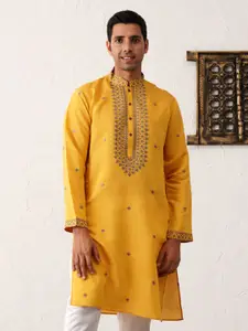 Jompers Floral Embroidered Sequinned Work Mandarin Collar Straight Kurta