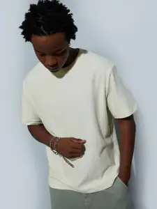 Max Urb_N Men Oversized Textured T-Shirt