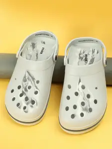 max Men Self Design Sliders