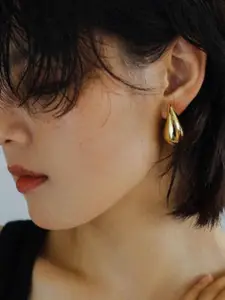 SUBHAGALANKAR Gold-Plated Teardrop Shaped Studs