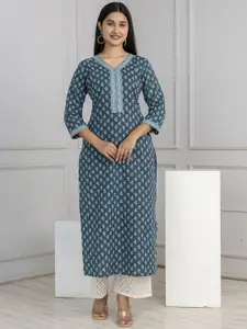 Nayo Floral Printed V-Neck Cotton Straight Kurta