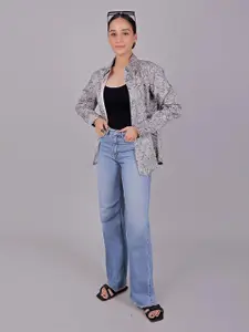 BLUEBIRD Women Classic Spread Collar Abstract Printed Oversized Casual Shirt