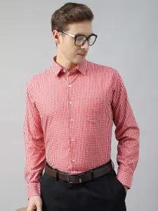 English Navy Men Spread Collar Gingham Checked Wrinkle Resistant Slim Fit Formal Shirt