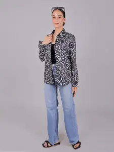 BLUEBIRD Women Classic Spread Collar Abstract Printed Oversized Casual Shirt