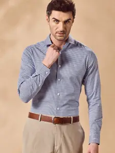 Aldeno Men India Spread Collar Micro Ditsy Printed Cotton Slim Fit Casual Shirt