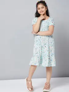 Stylo Bug Girls Floral Printed Square Neck Puff Slevees Fit & Flared Knee Length Dress
