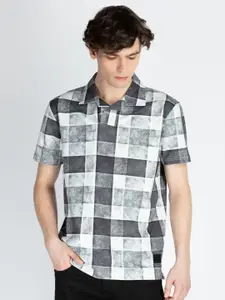 Status Quo Men Checked Polo Collar T-shirt