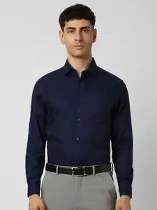 Van Heusen Men Spread Collar Solid Cotton Formal Shirt