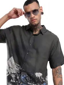 WROGN Men Graphic Printed Relaxed Fit Casual Shirt