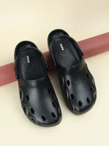 max Men Clogs