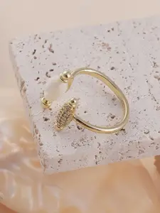 SOHI Gold Plated Stone Studded Adjustable Finger Ring
