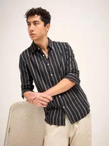 THE BEAR HOUSE Men Vertical Striped Cotton Slim Fit Casual Shirt