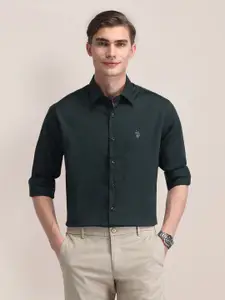 U.S. Polo Assn. Men Classic Cutaway Collar Solid Cotton Formal Shirt
