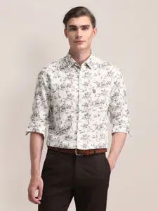 U.S. Polo Assn. Men Classic Cutaway Collar Floral Printed Cotton Formal Shirt