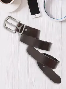 The Roadster Lifestyle Co Men Textured Leather Belt