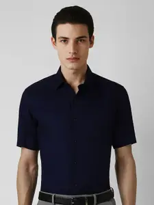 Van Heusen Men Spread Collar Solid Cotton Formal Shirt