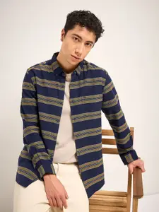 THE BEAR HOUSE Men Slim Fit Striped Casual Shirt