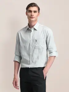 U.S. Polo Assn. Men Classic Cutaway Collar Horizontal Striped Cotton Formal Shirt