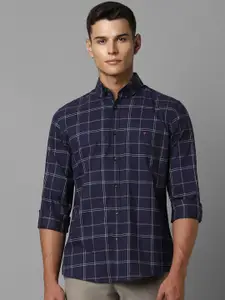 Louis Philippe Sport Men Button-Down Collar Checked Cotton Slim Fit Casual Shirt