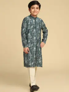 KISAH Boys Paisley Printed Mandarin Collar Straight Kurta