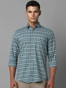 Louis Philippe Sport Men Slim Fit Checked Spread Collar Pure Cotton Casual Shirt