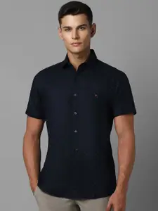 Louis Philippe Sport Men Spread Collar Micro Ditsy Printed Cotton Slim Fit Casual Shirt