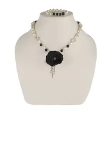 Daizy Girls Stone Studded & Beaded Flower Necklace & Braclet Jewellery Set