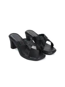 CHINRAAG  Women Solid Block Sandals