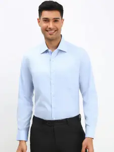 Allen Solly Sport Men Slim Fit Solid Cutaway Collar Pure Cotton Formal Shirt