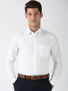 Peter England Elite Men Spread Collar Vertical Striped Cotton Slim Fit Formal Shirt