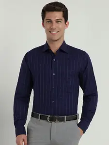 Allen Solly Sport Men Classic Opaque Checked Cotton Formal Shirt