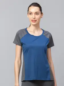 Globus Women Blue V-Neck T-shirt