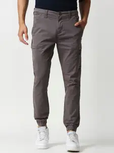 Pepe Jeans Men Grey  Solid Cotton Cargo Jogger