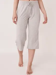 La Vie en Rose Women Grey Solid Capri Lounge Pants