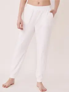 La Vie en Rose Women White Solid Cotton Lounge Pant