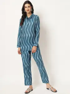 Vastraa Fusion Ikkat Printed Roll-Up Sleeves Top With Trousers