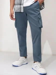 HIGHLANDER Men Tapered Fit Cargos Trousers