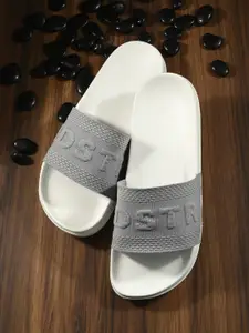 The Roadster Lifestyle Co Men Casual Sliders
